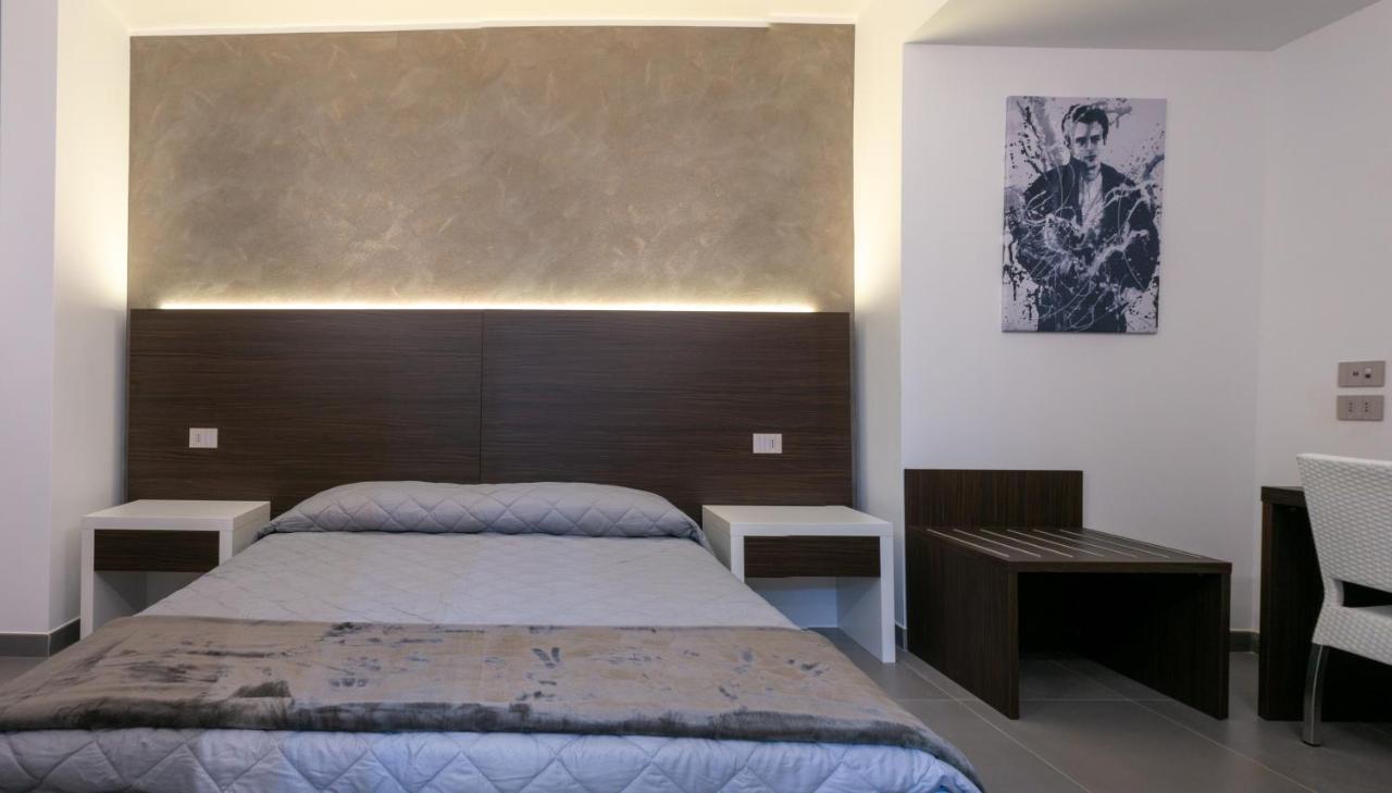 Brigante Suites Misano Adriatico Zewnętrze zdjęcie